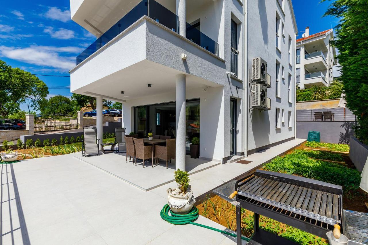 Apartment "Villa M" Кострена Екстер'єр фото