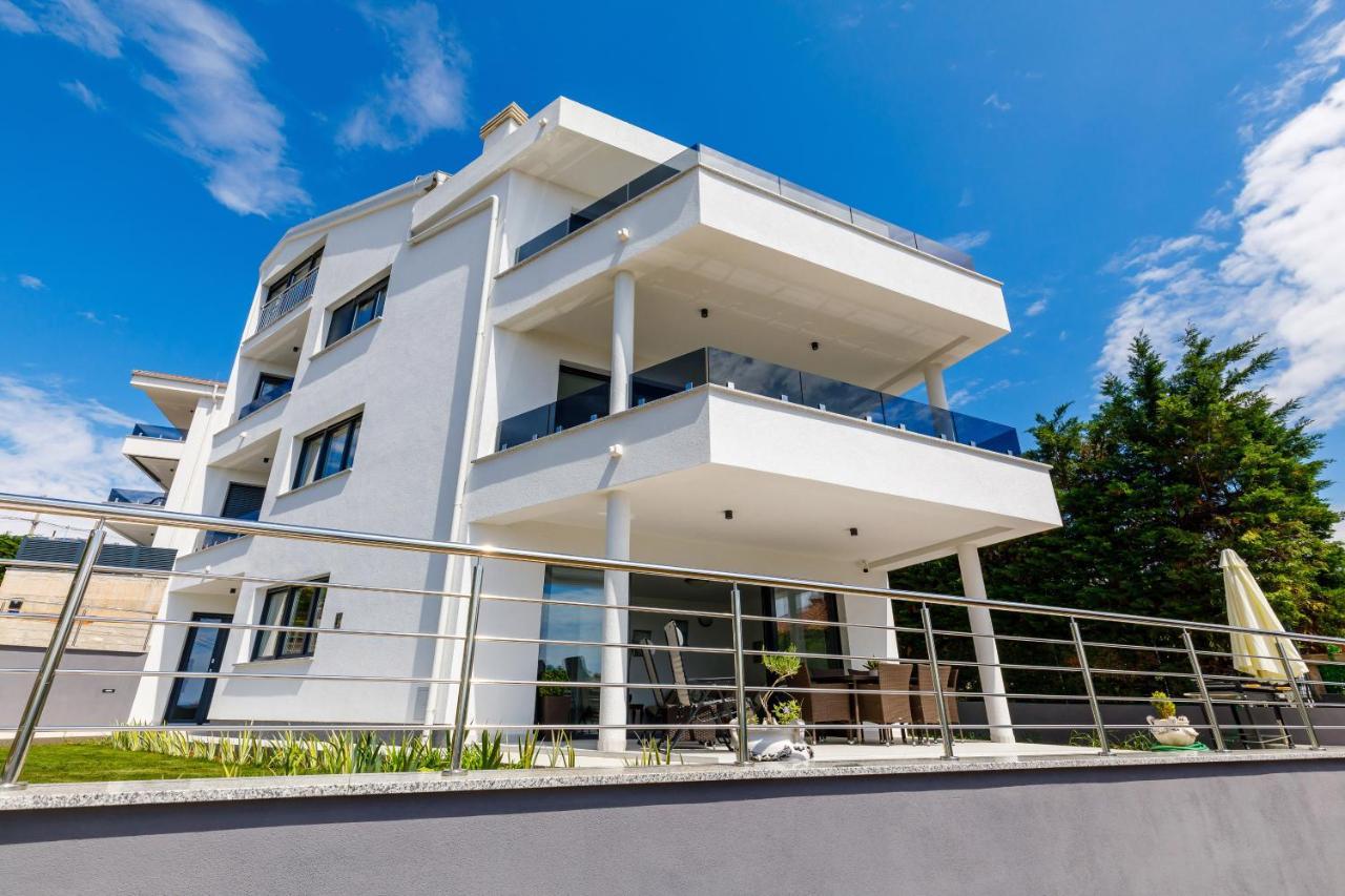 Apartment "Villa M" Кострена Екстер'єр фото